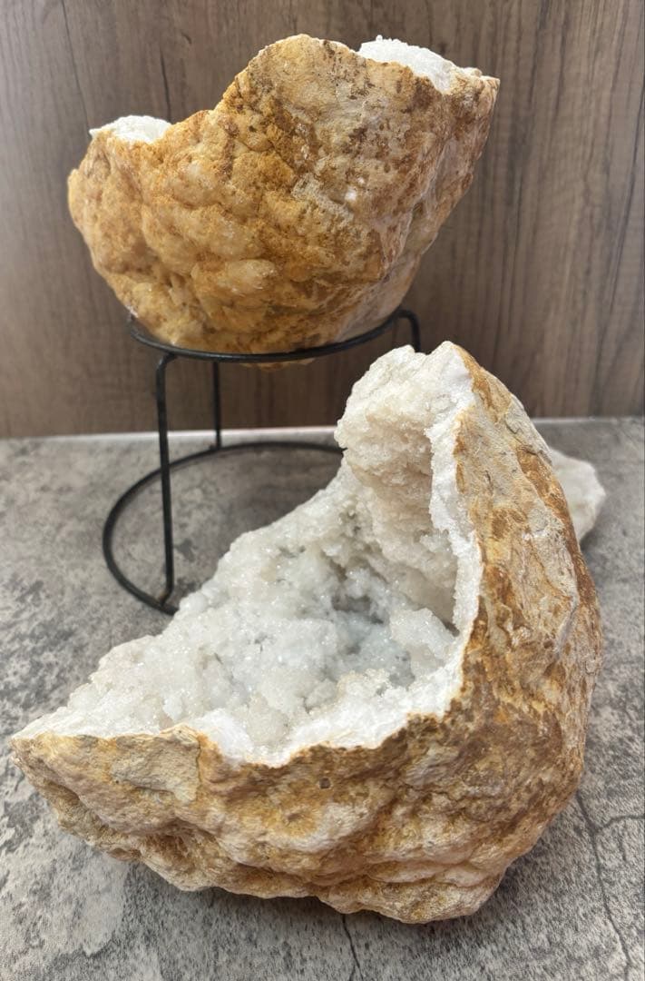 専用ページ巨大ジオード水晶ブレスレットの浄化に　台座付