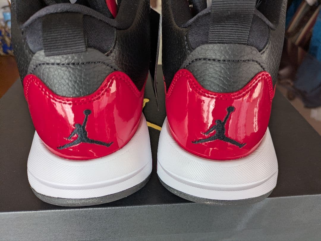 新品　ジョーダン マキシム200 サイズ28