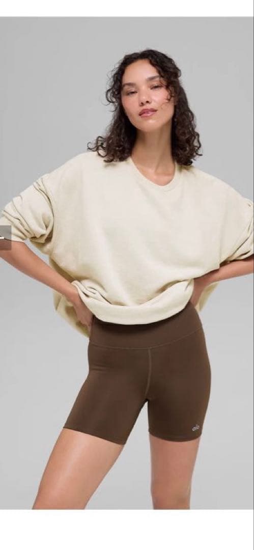 alo yoga オーバーサイズスウェット