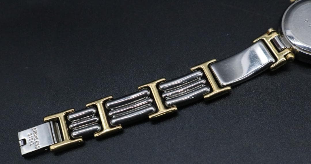 〇BALENCIAGA バレンシアガ レディース 腕時計 クォーツ 箱付き