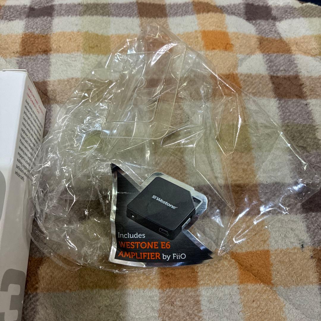 新品　未使用Westone Audio Westone3 fiio アンプ同梱