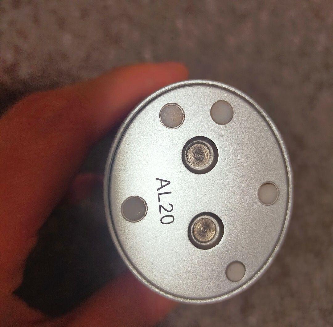 SALONIA　サロニア　フェイスブラシ　毛穴掃除　肌管理　美顔器