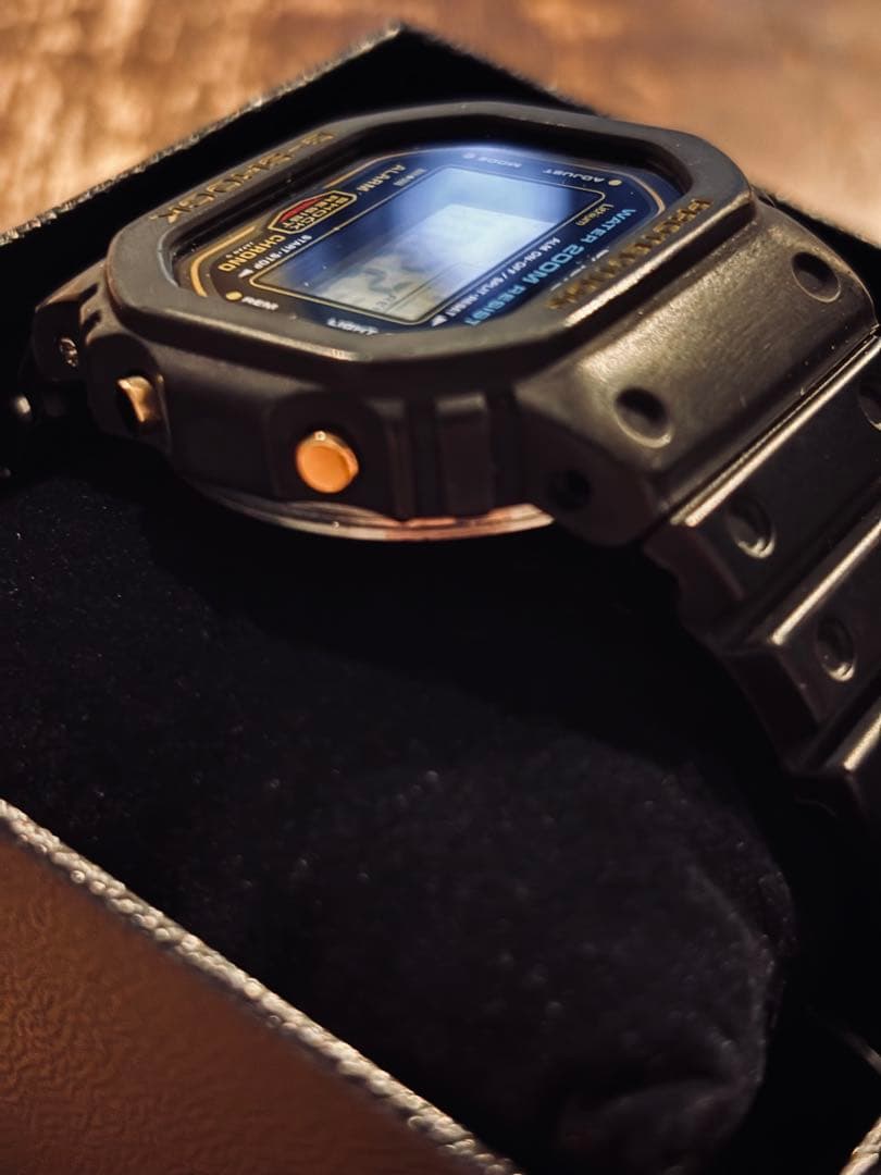 CASIO G-SHOCK DW-5600 ゴールド
