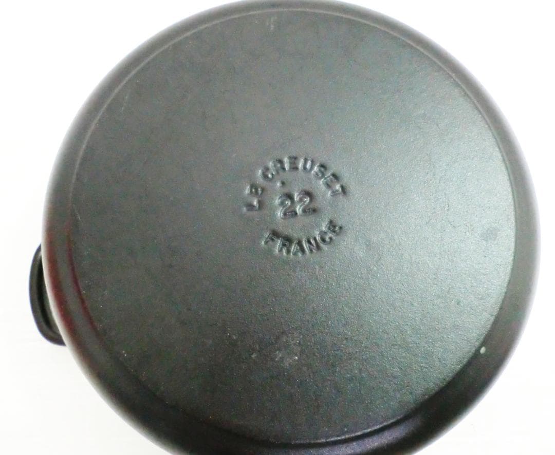 LE CREUSET シグニチャー ココット・ロンド 22cm マットブラック