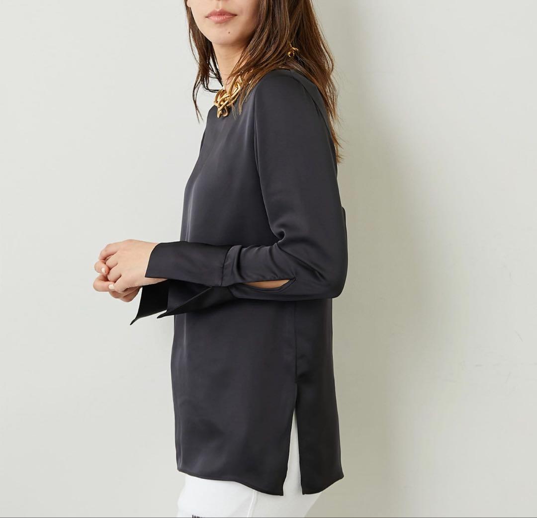 【ウィムガゼット】サテン　長袖　ブラウス　ブラック　クルーネック　黒　とろみ