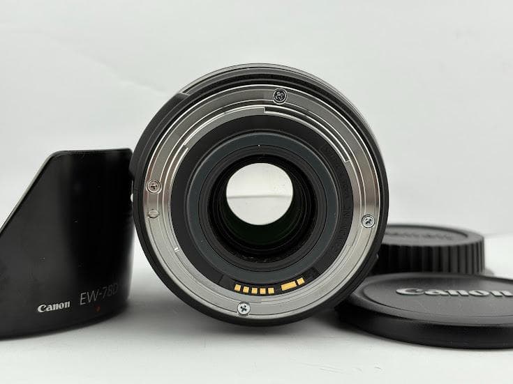 ★美品★キヤノン CANON EF-S 18-200mm F3.5-5.6 IS