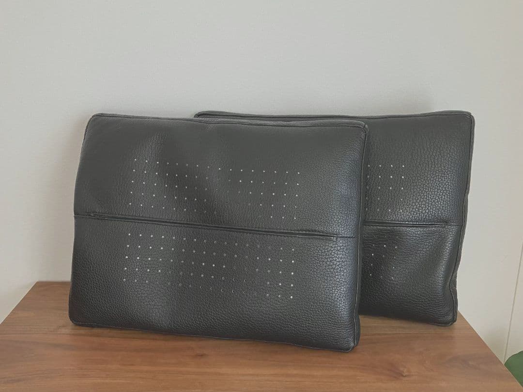 レザークッション 本革 2個セット 大塚家具 IDC 黒