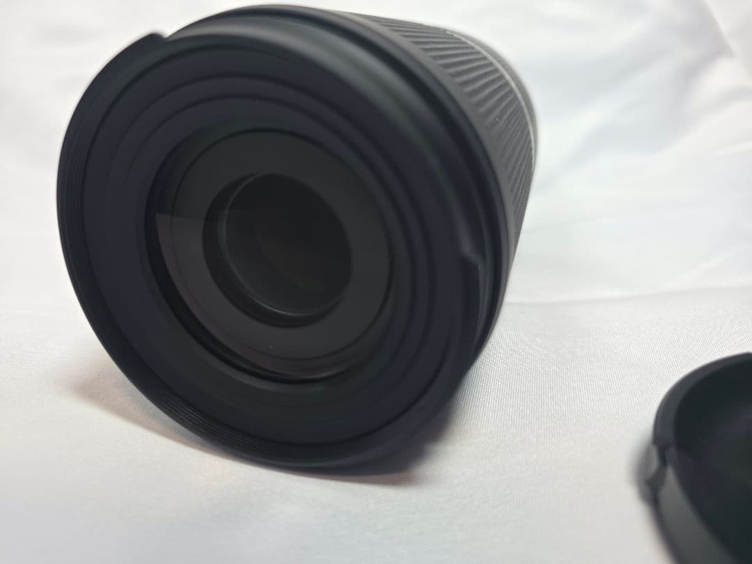 TAMRON 70-300mm F/4.5-6.3 Di III Eマウント
