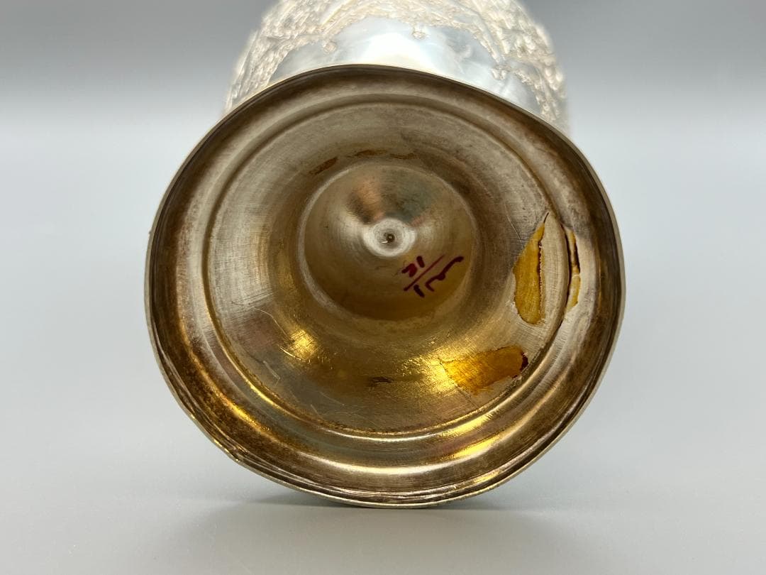 銀製　ライオンマーク　三越　銀花瓶　花入れ　手彫　箱付　銀細工　重量約284g