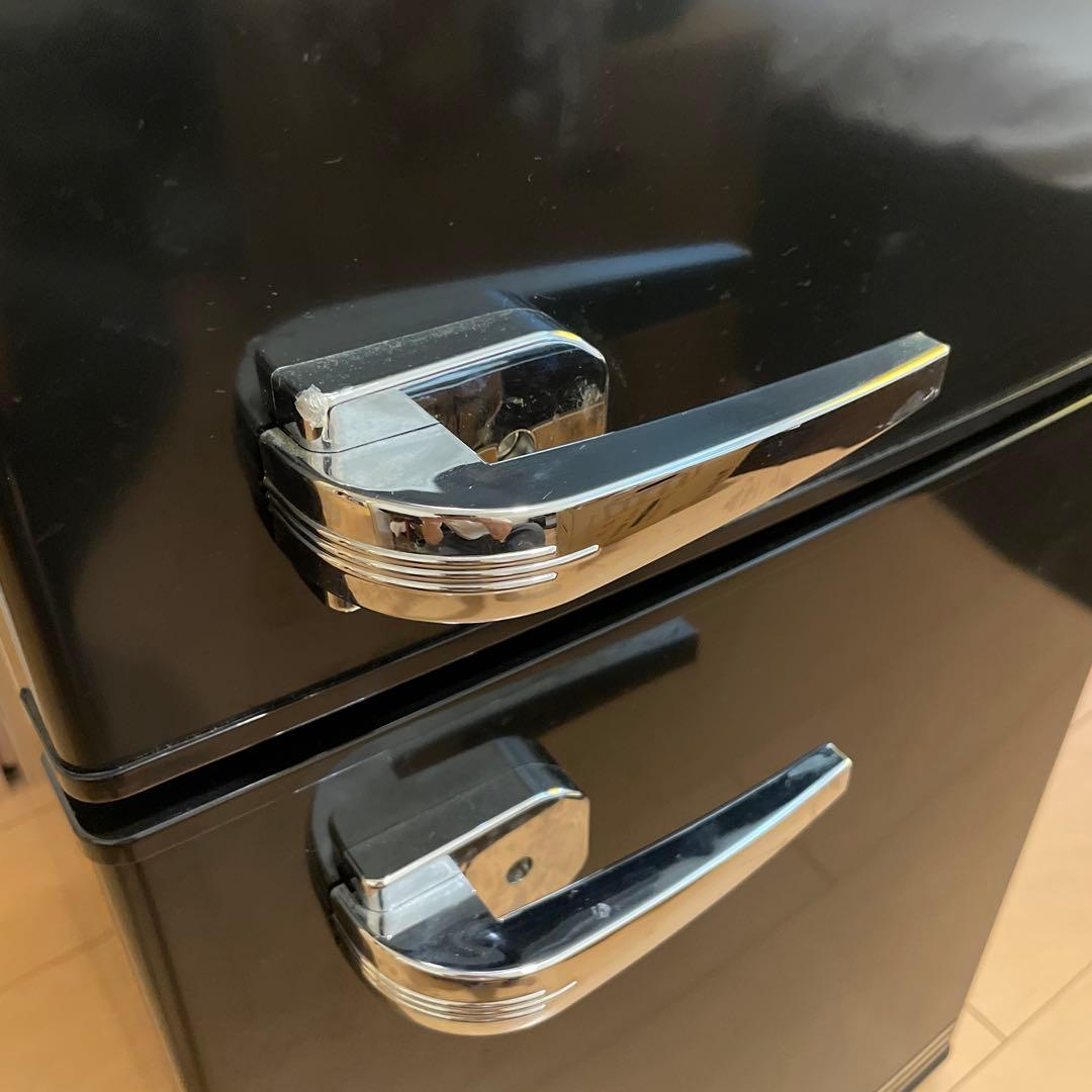 7/31出品終了【IRIS PLAZA】　85L レトロ冷蔵庫