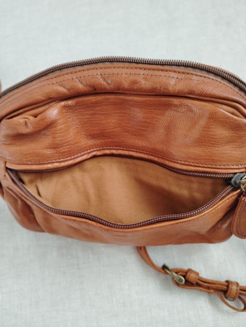 【新品】Dakota ダコタ やぎ革 ショルダーバッグ 斜めがけ ミニマム