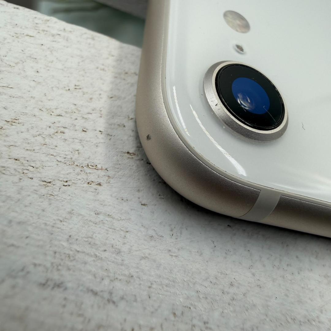 iPhone SE第3世代 64GB スターライト 278