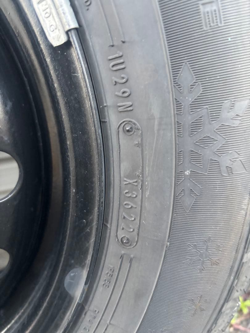195/65/15 5穴　PCD100 2022年36週目製造　スタッドレス
