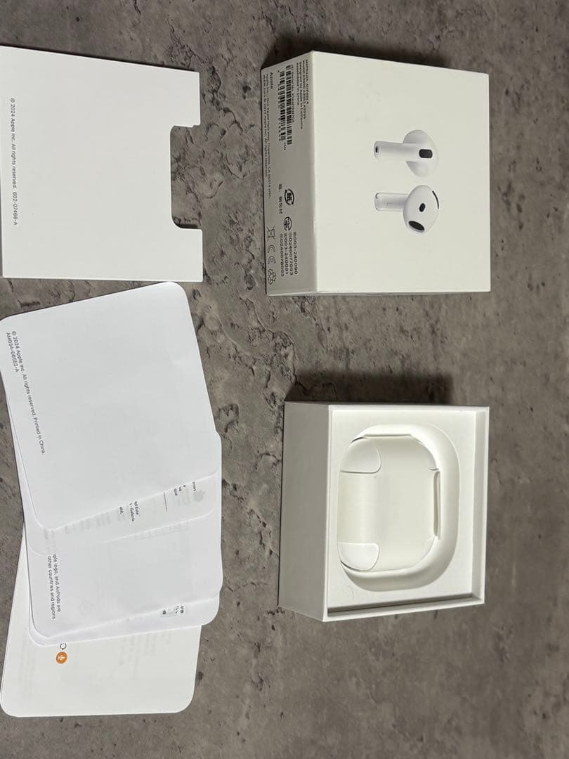 Apple AirPods 4 ノイキャン非搭載モデル