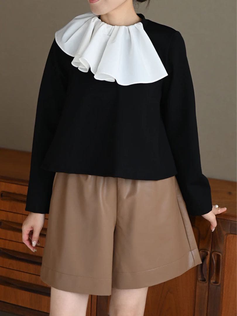 トレフル　2wayフリルトップス