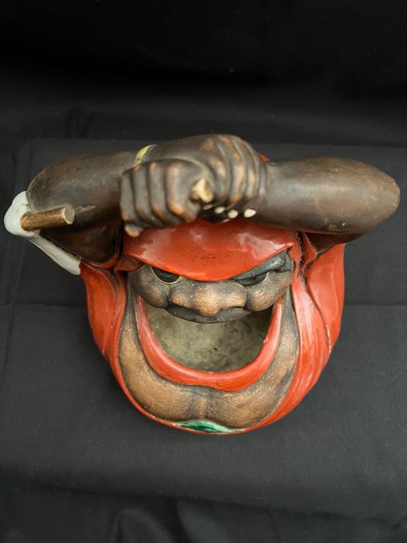 陶器製のダルマの置物　達磨の小物入れ　縁起物　達磨　レトロ