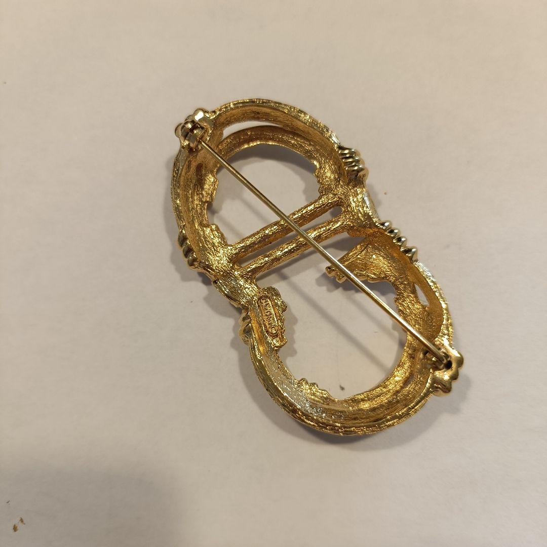 クリスチャンディオール　CD　ロゴ　ブローチ　綺麗な状態　付属品なし