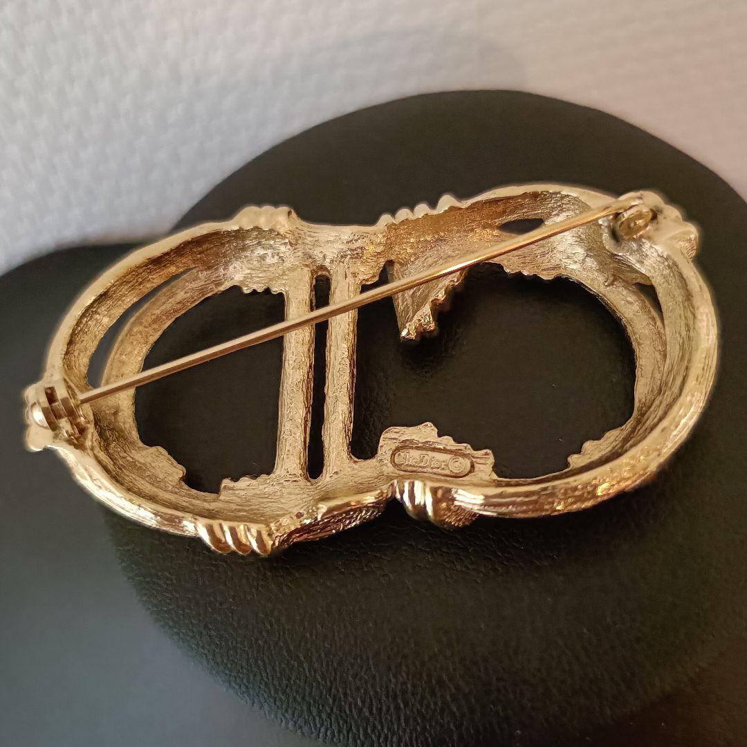 クリスチャンディオール　CD　ロゴ　ブローチ　綺麗な状態　付属品なし