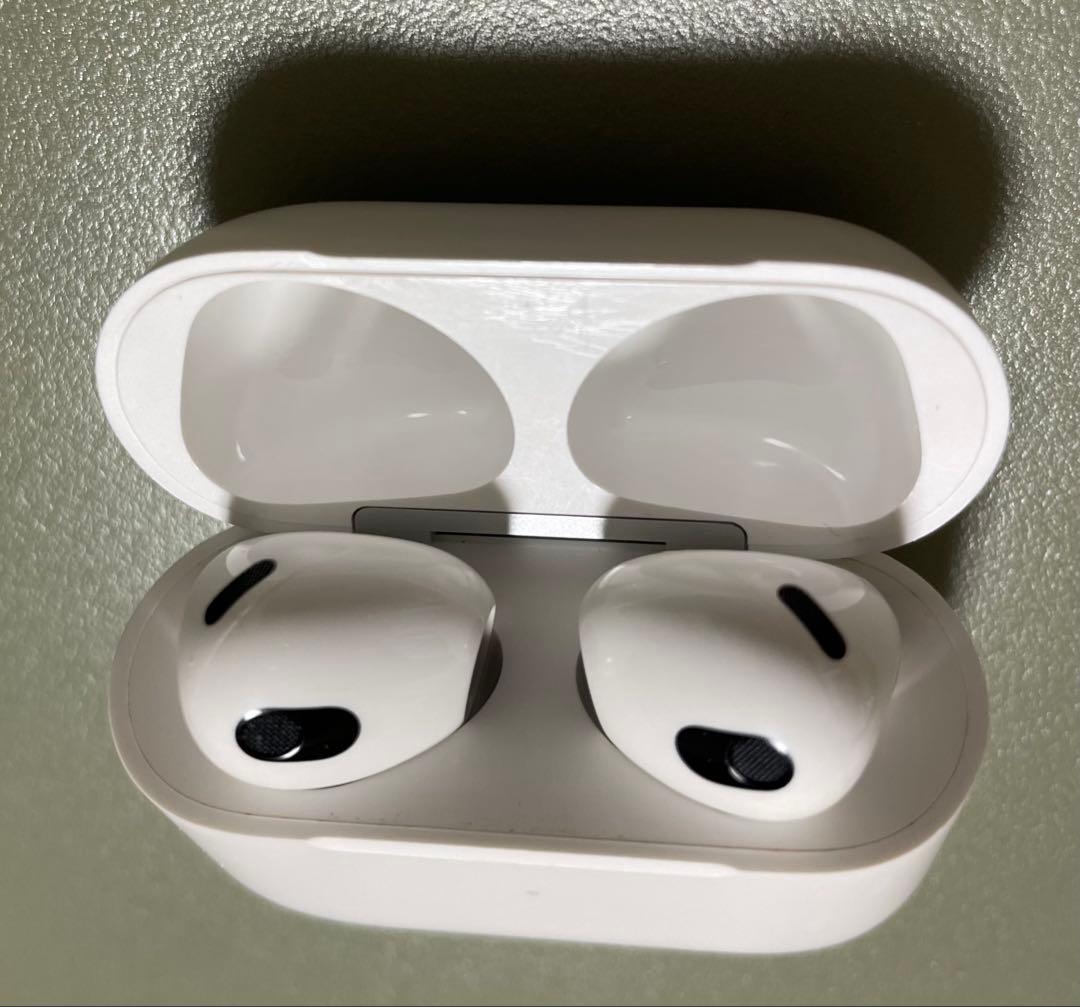 MagSafe充電ケース付きAirPods（第3世代）