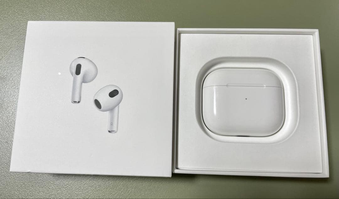 MagSafe充電ケース付きAirPods（第3世代）