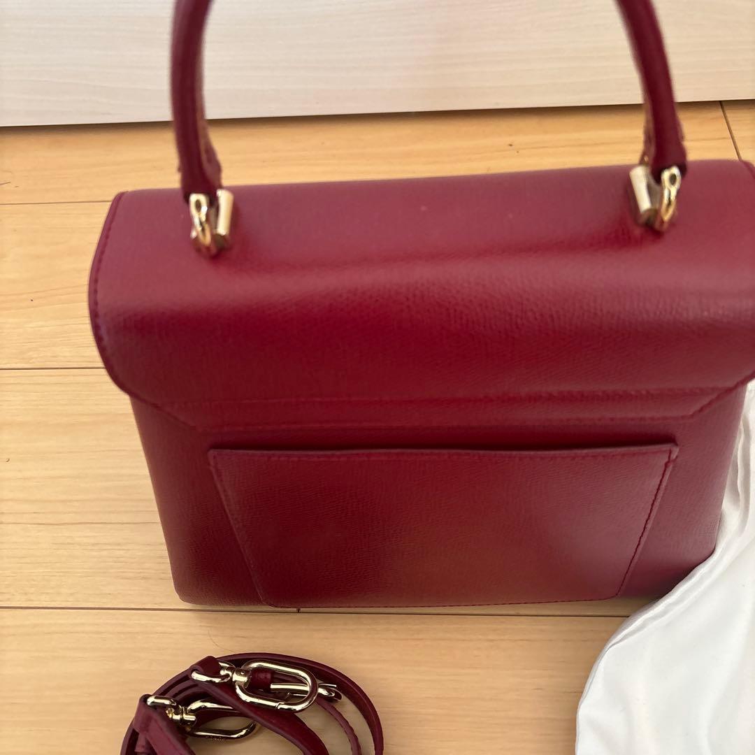 FURLA バーガンディ ショルダーバッグ
