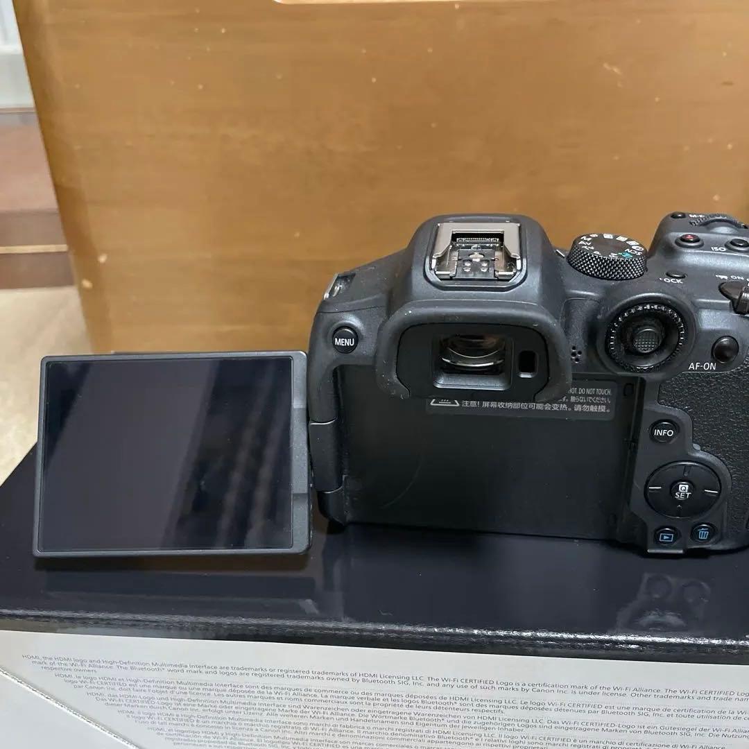 Canon EOS R7 ミラーレス一眼カメラ 本体