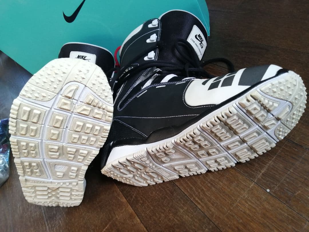 【期間限定オークション値下げ中】ナイキ スノーボードブーツ Nike Kaiju