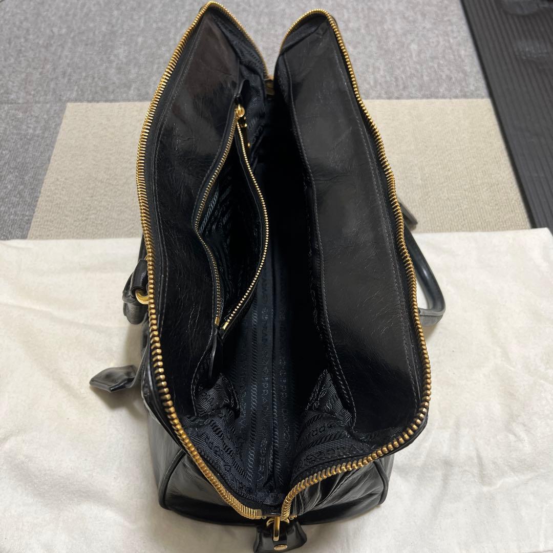 PRADA ミラノ ブラックレザー ハンドバッグ