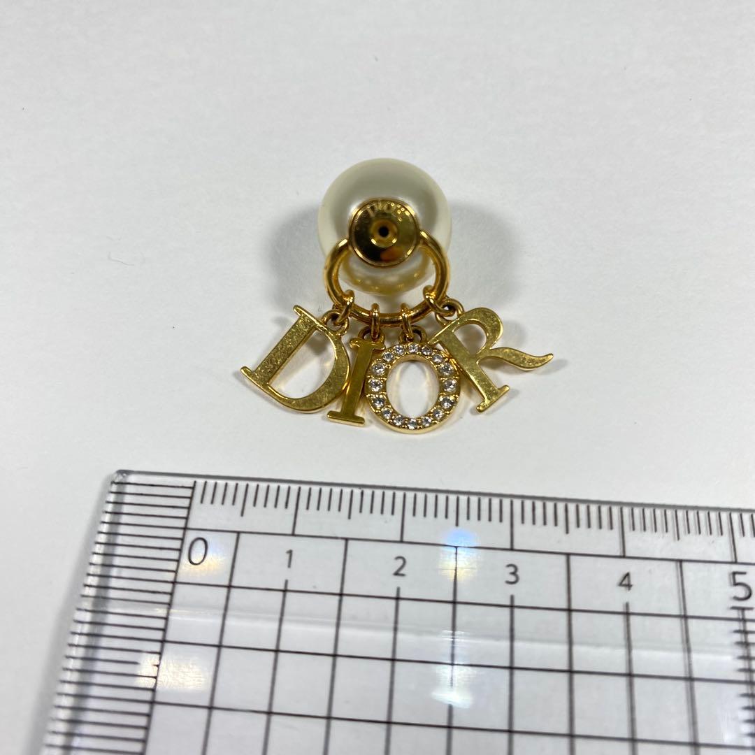 【人気商品】Dior トライバルピアス キャッチ ロゴ チャーム