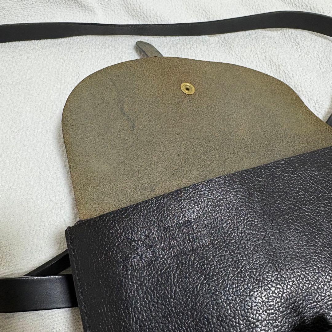 IL BISONTE ショルダーバッグ ブラック