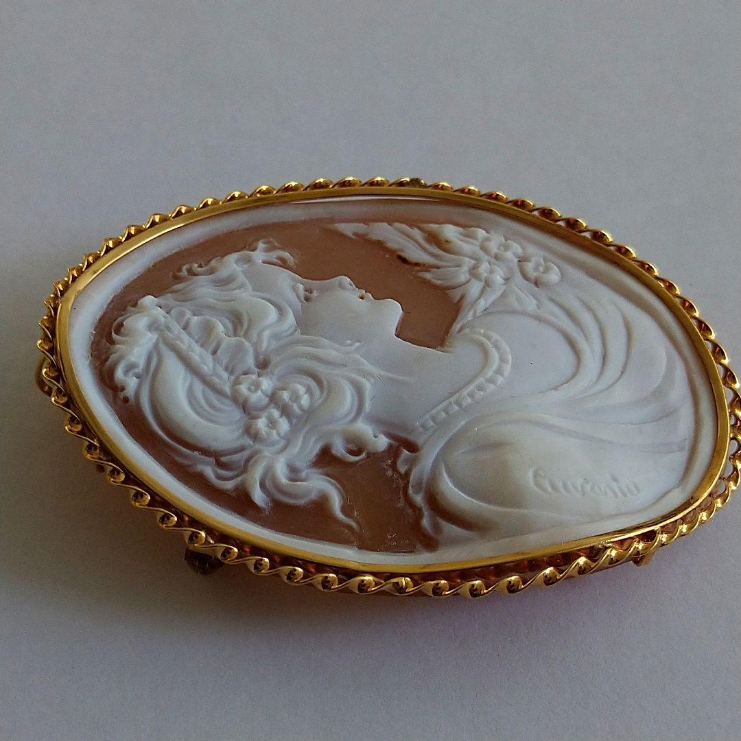 チョコレート✤作家ものシェルカメオ✤18K『小花に包まれて』2ways