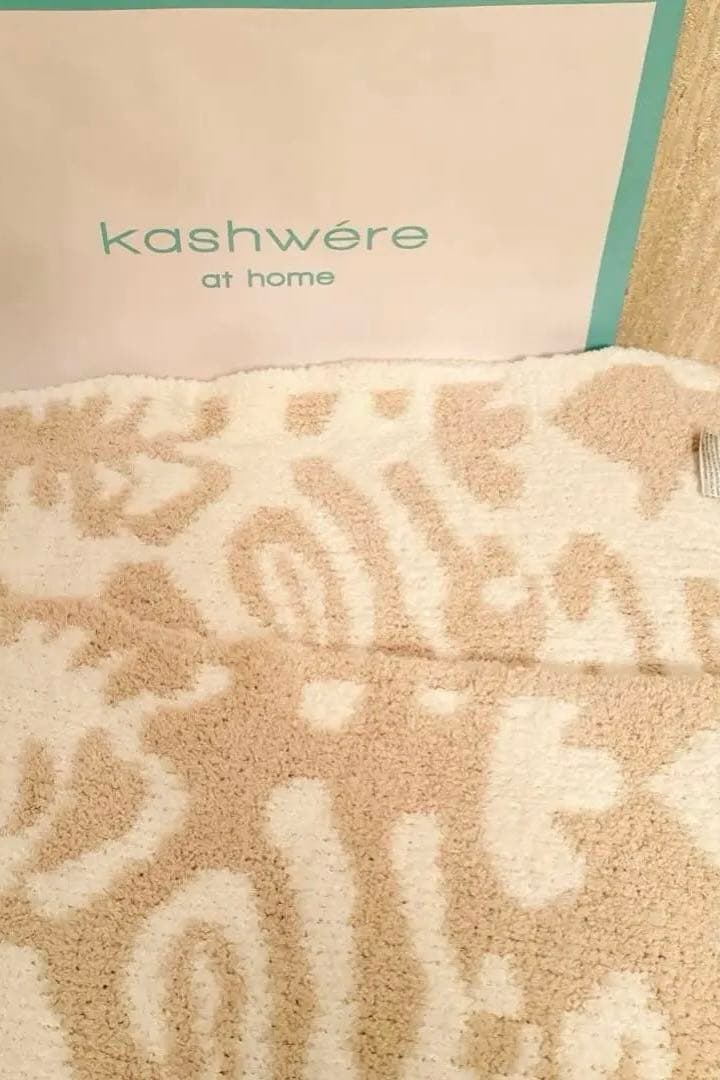 【新品未使用】Kashwere カシウェア　ブランケット　ダマスク　大判