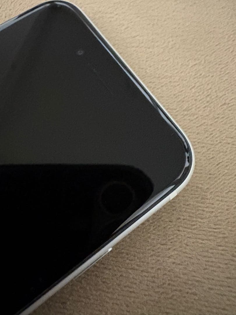 【美品】iPhone SE 第2世代 (SE2) 128GB ホワイト