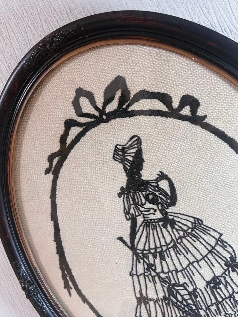 オーバルフレーム　イギリス　ヴィクトリアン シルエット刺繍　アンティーク