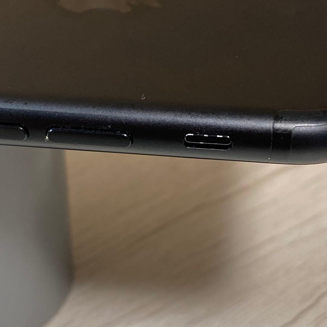 iPhone 7 128GB ブラック　本体　おまけ付き