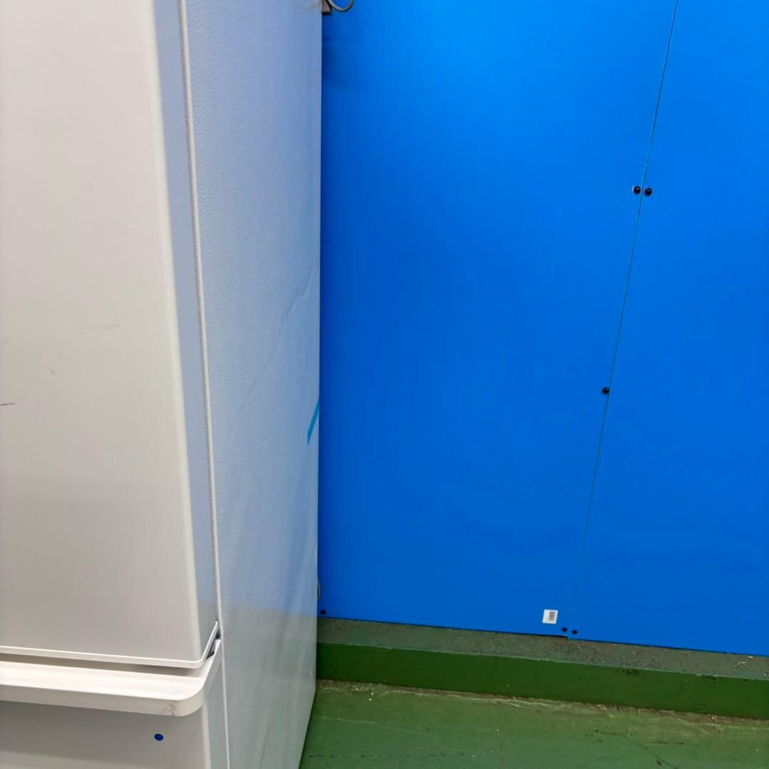 527 AQUA 1〜4人暮らし用　大型冷蔵庫　200L強　自動製氷　右開き