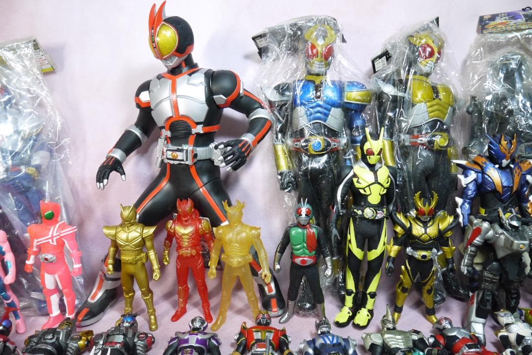 ライダーヒーローシリーズ　ビッグサイズソフビフィギュア　111体セット