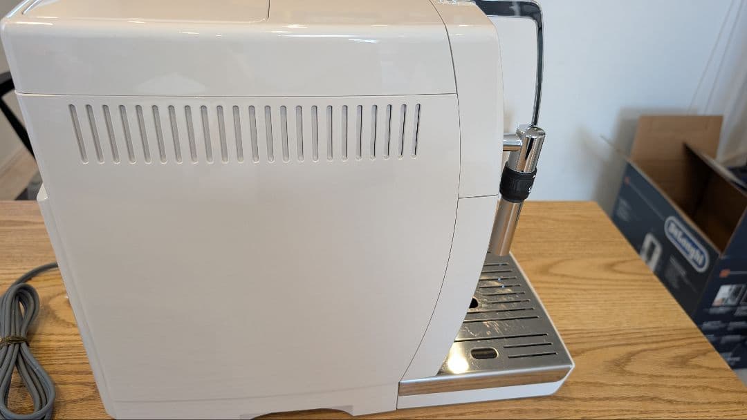 DeLonghi ディナミカ コンパクト全自動コーヒーマシン