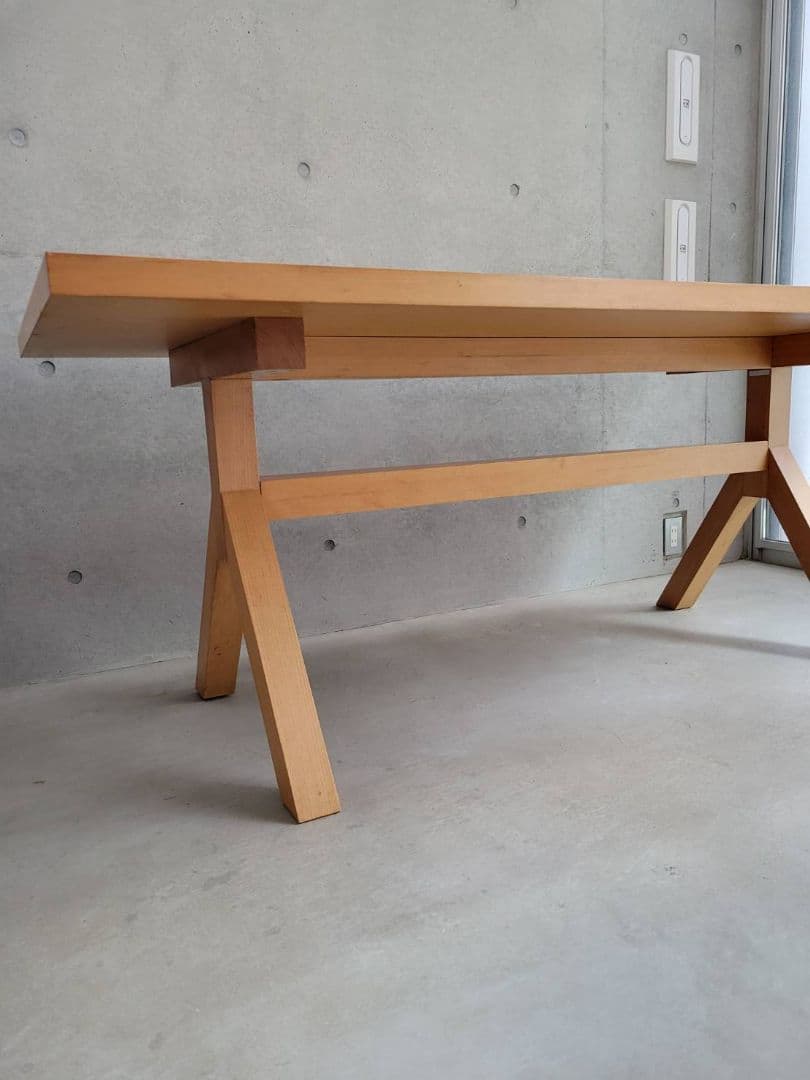 カッシーナ　　木製テーブル　ダイニングテーブル