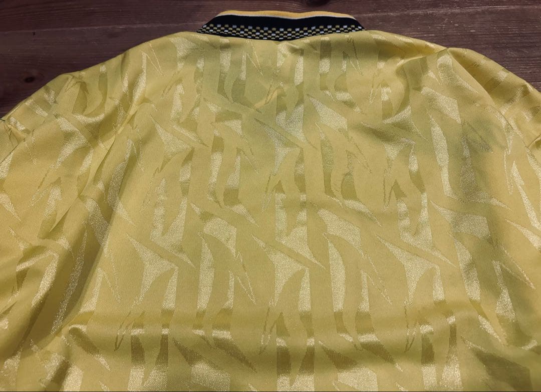 ユニフォーム 古着 90s Bukta バクタ UK製 黄色 Vネック 40