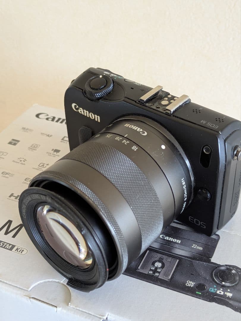 【ジャンク】Canon EOS M デジタル一眼レフ