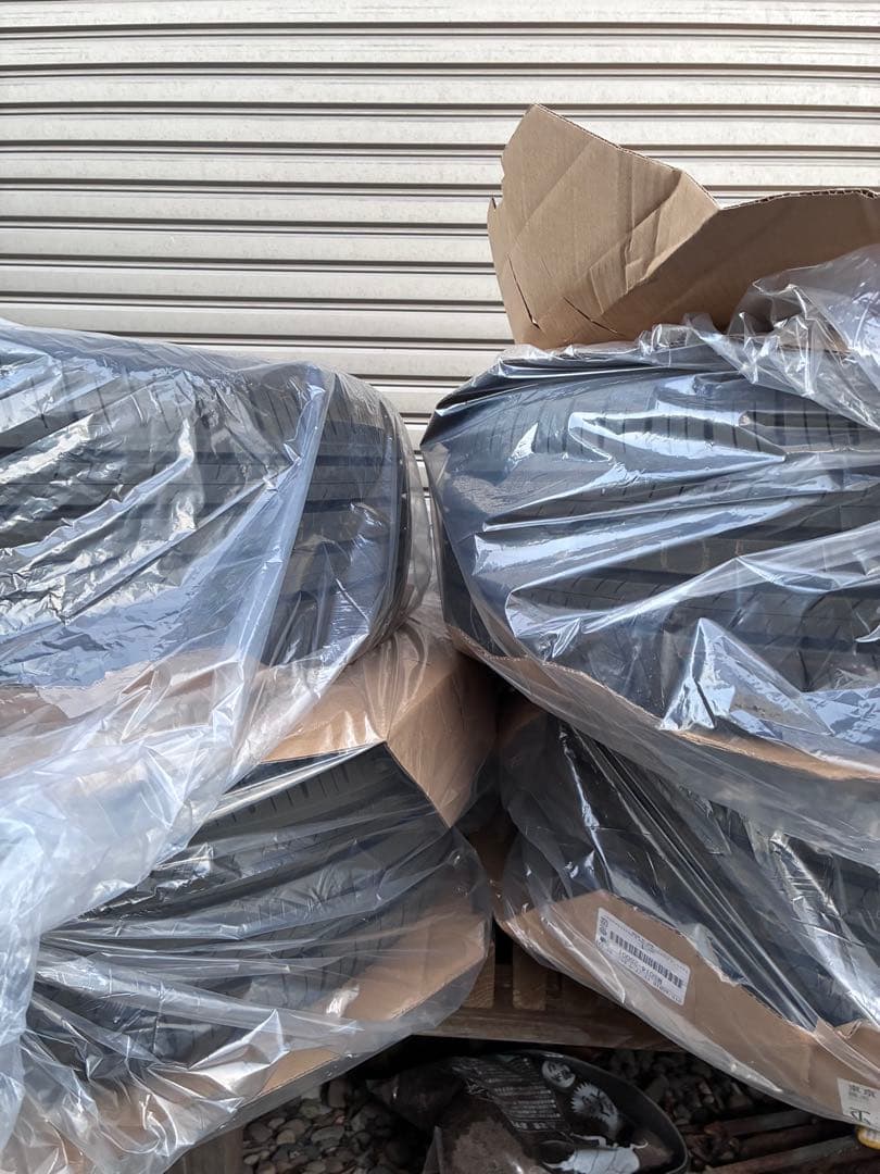 新車外し！ヴォクシー　ノア　205/55R17 タイヤ・ホイールセット