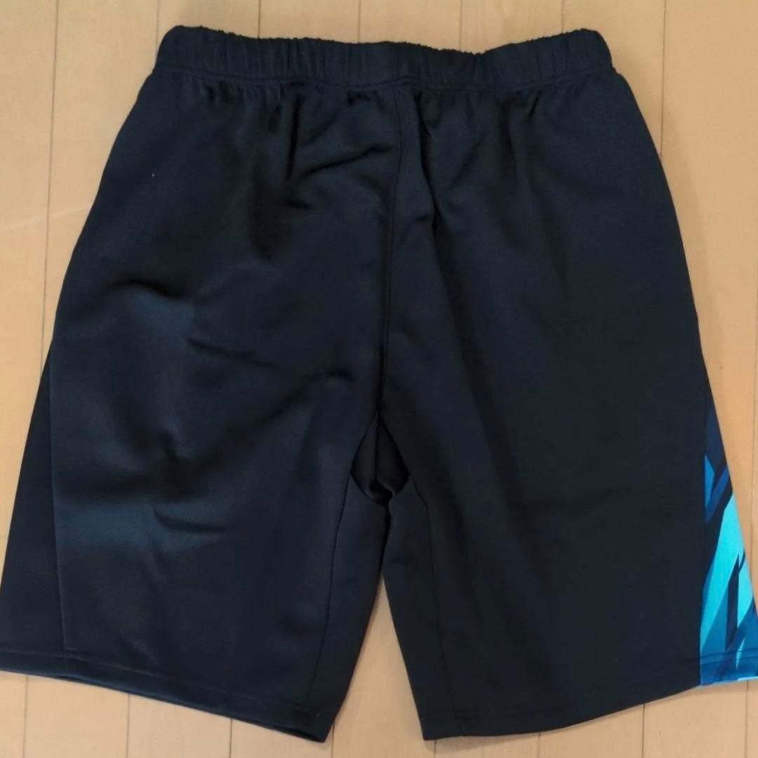 【極美品】ヨネックス　ハーフパンツ Lサイズ
