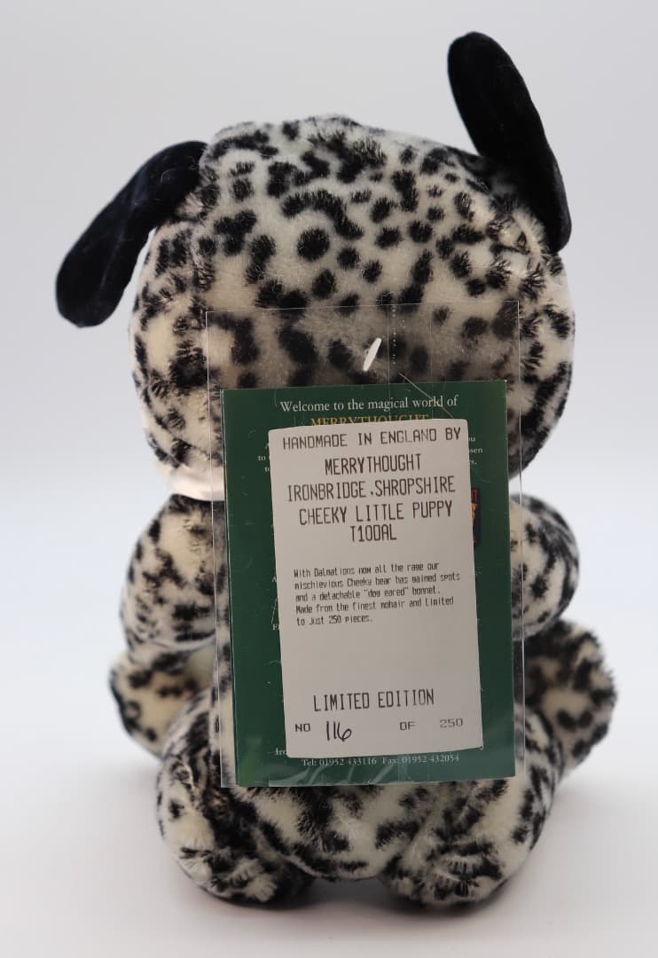 チーキー・リトル・パピィー ボネットを被ったダルメシアンのチーキー 白黒斑点