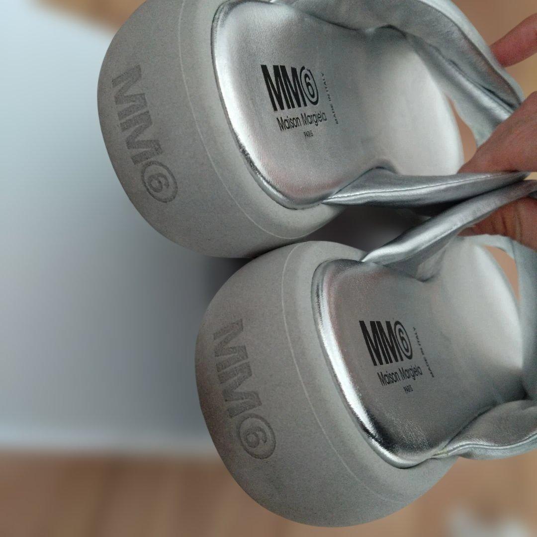 MM6 プラットフォームサンダル（シルバー）