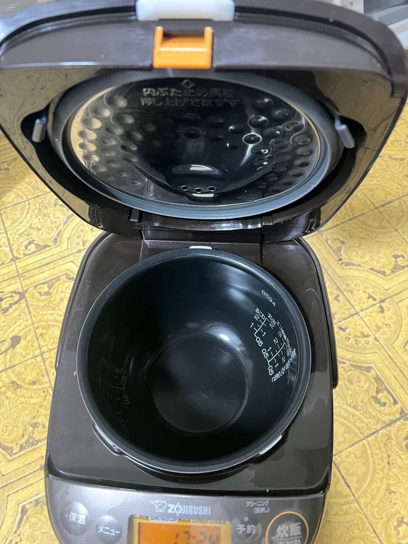 ち*こ様 象印　IH 炊飯器　3合炊き　2024年製 豪熱沸騰とうIH 極め炊き