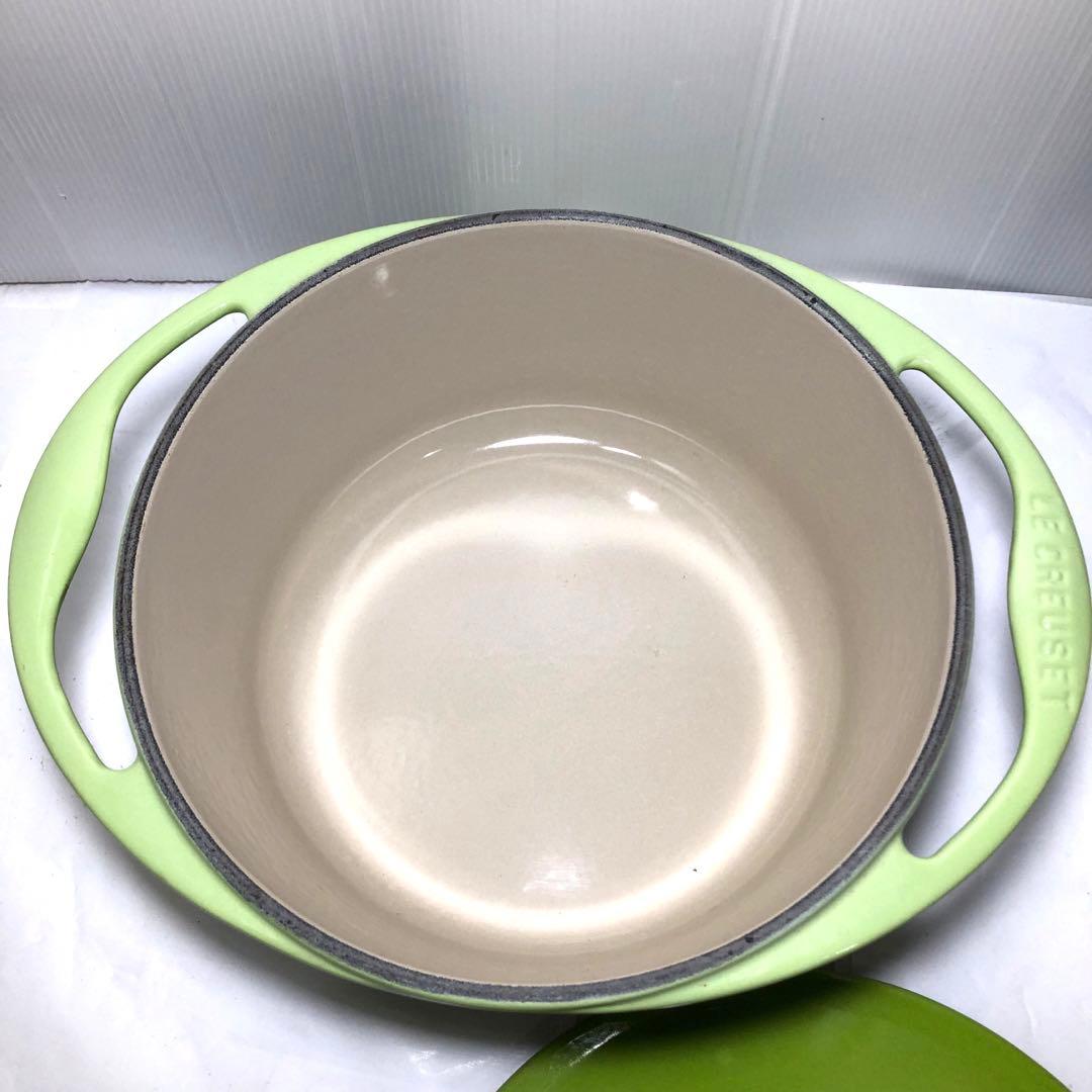 ル・クルーゼ　22cm 両手鍋　陶器オーブンウェア