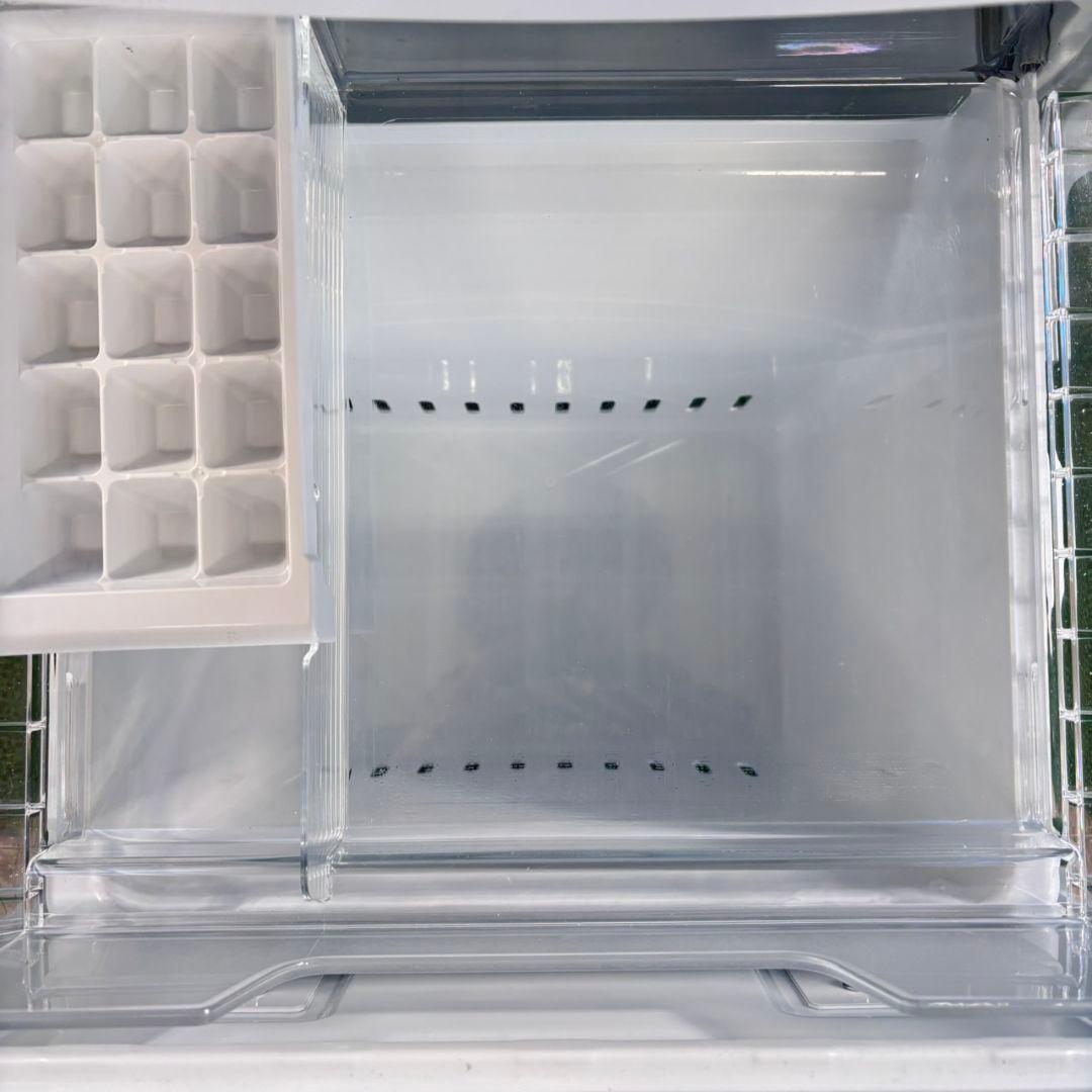 730 東芝　冷蔵庫　ホワイトカラー　153L　小型　一人暮らし　2ドア　右開き