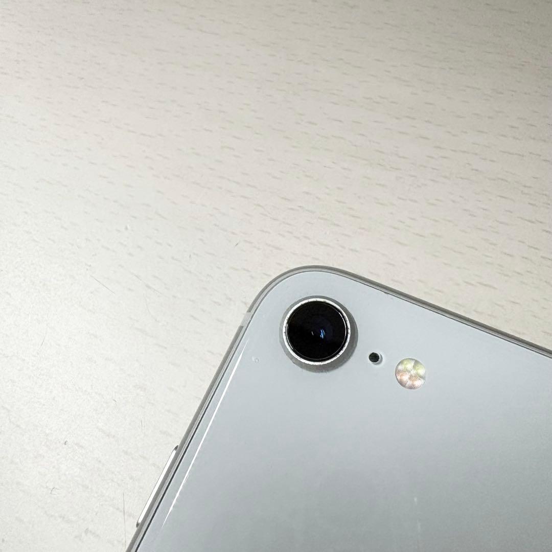 iPhone8 64GB シルバー SIMフリー