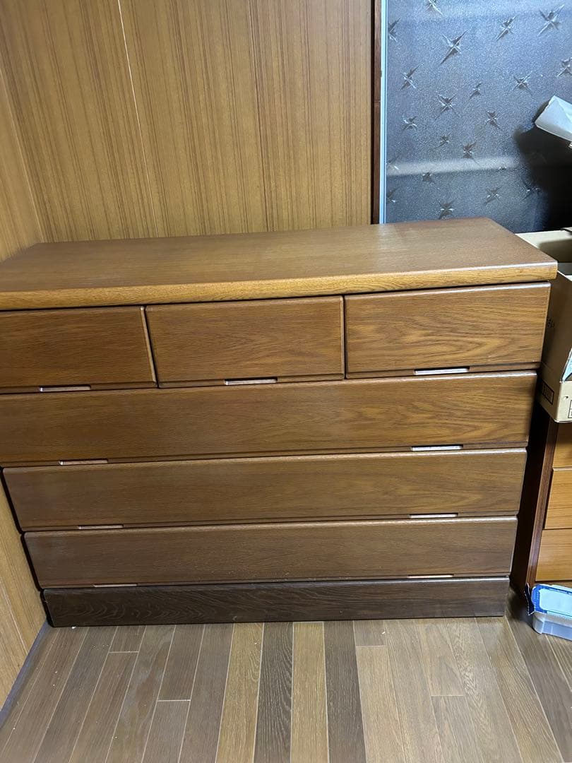 美品　ブラウン木製チェスト 6引き出し　無垢材使用　中もきれいです。天然木超お得